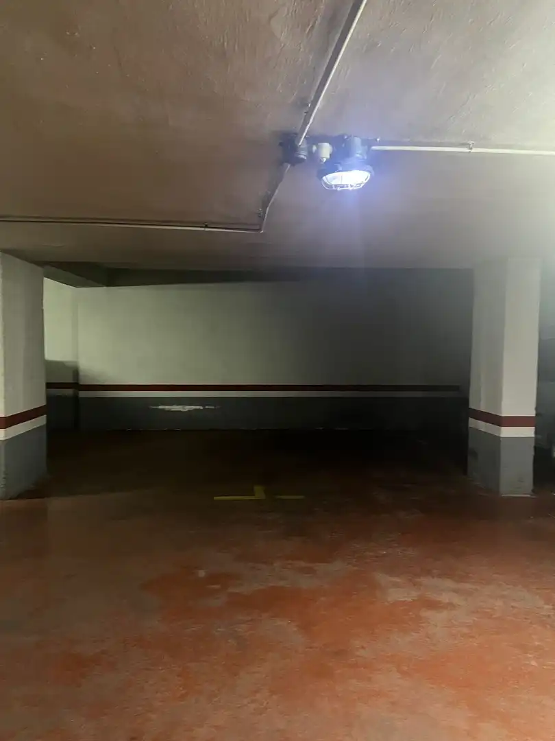 Einzelparkplatz zum Verkauf in Olot, imagen 2