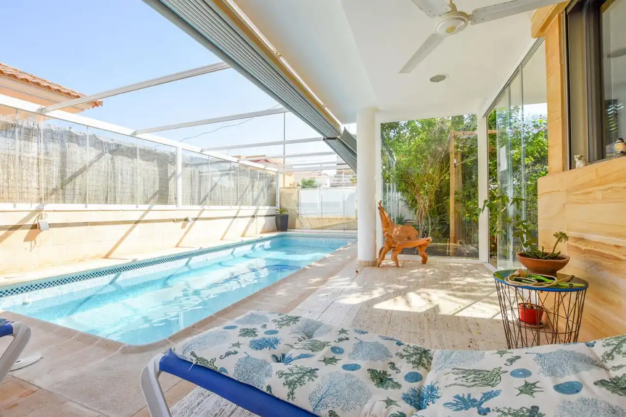 Piscina de Casa o chalet en venta en Águilas con Aire acondicionado, Jardín privado y Trastero