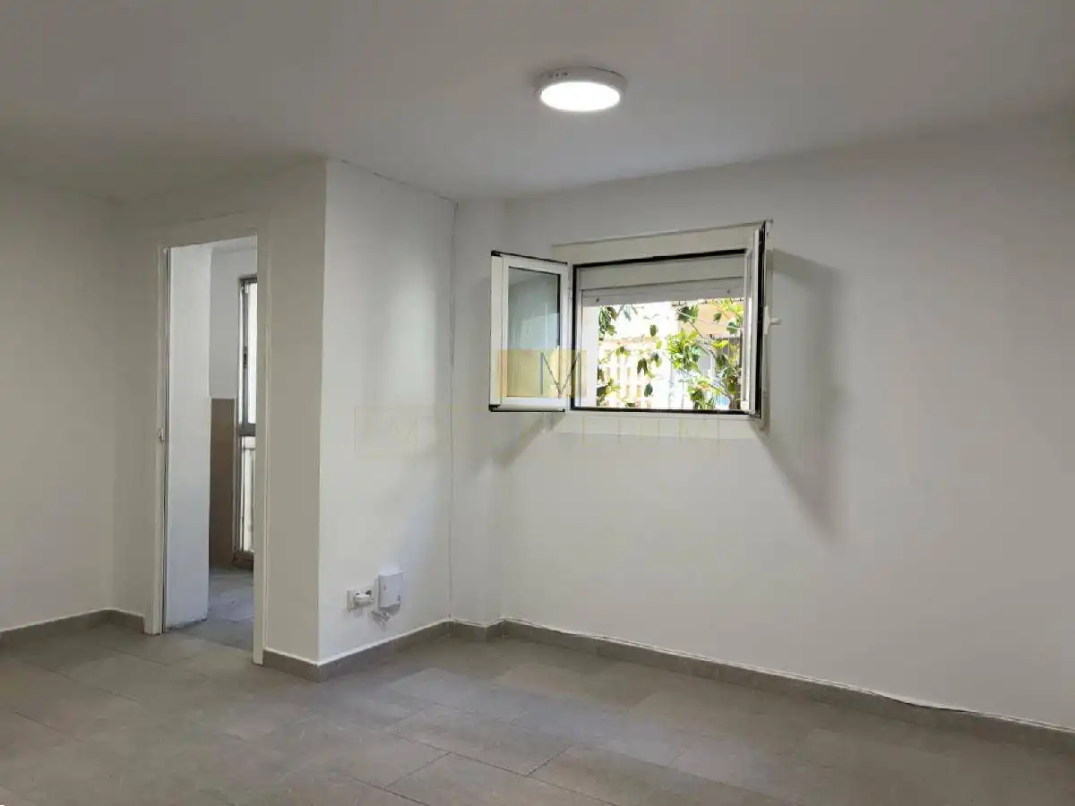 Flat for sale in Vilanova i la Geltrú  with Air Conditioner and Balcony
