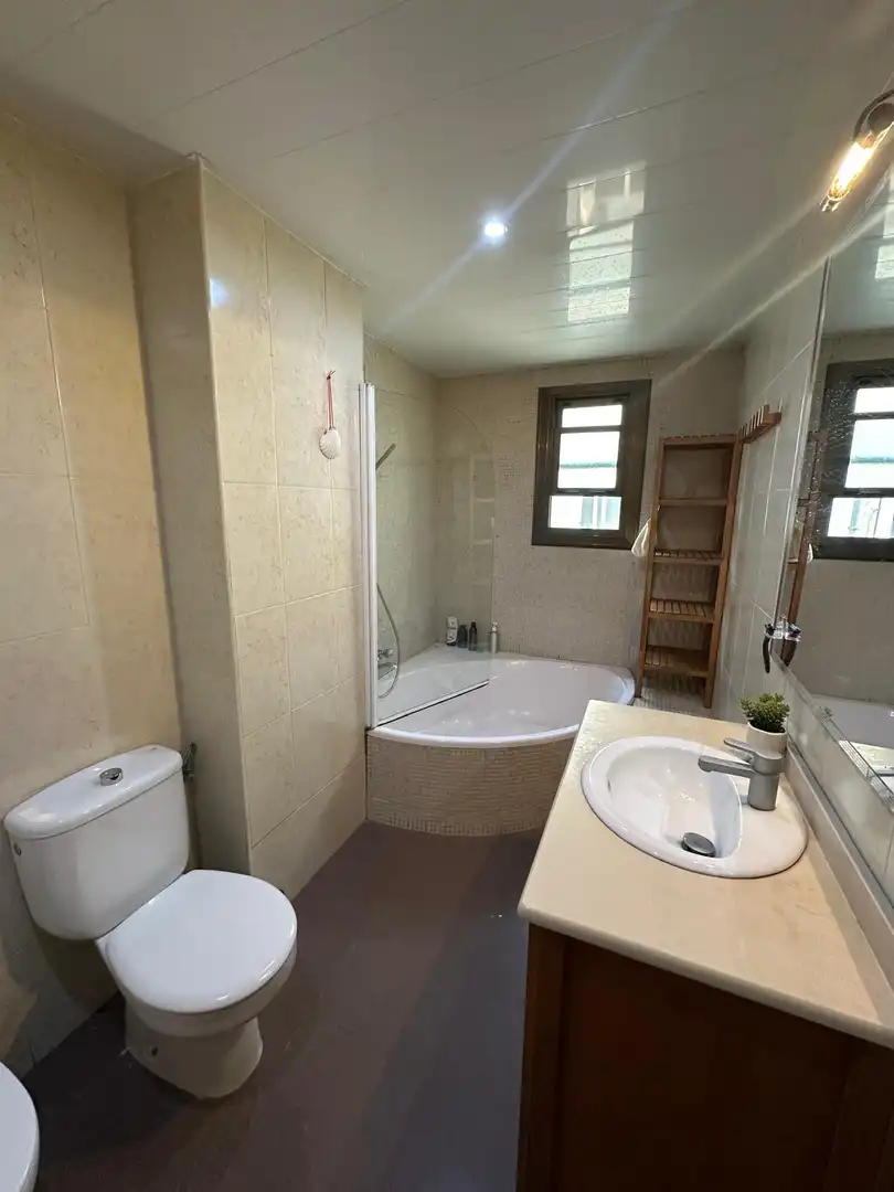 Piso con ascensor en venta en Carrer d'Antonio Machado, imagen 15