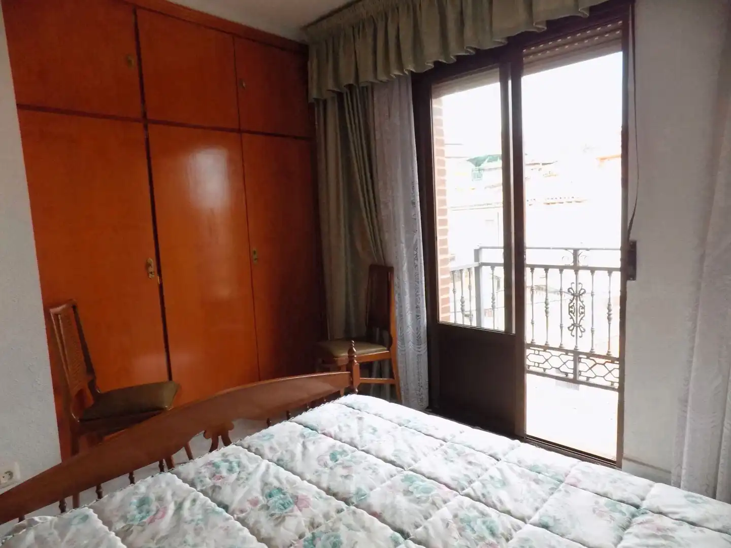 Habitación de Casa adosada en venta en Lanzahíta con Calefacción, Terraza y Amueblado