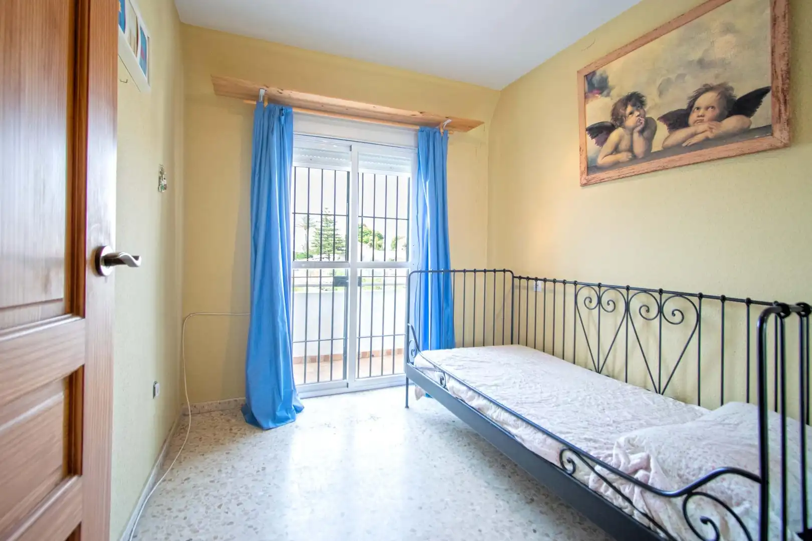 Dormitori de Casa adosada en venda en Tomares amb Terrassa i Traster