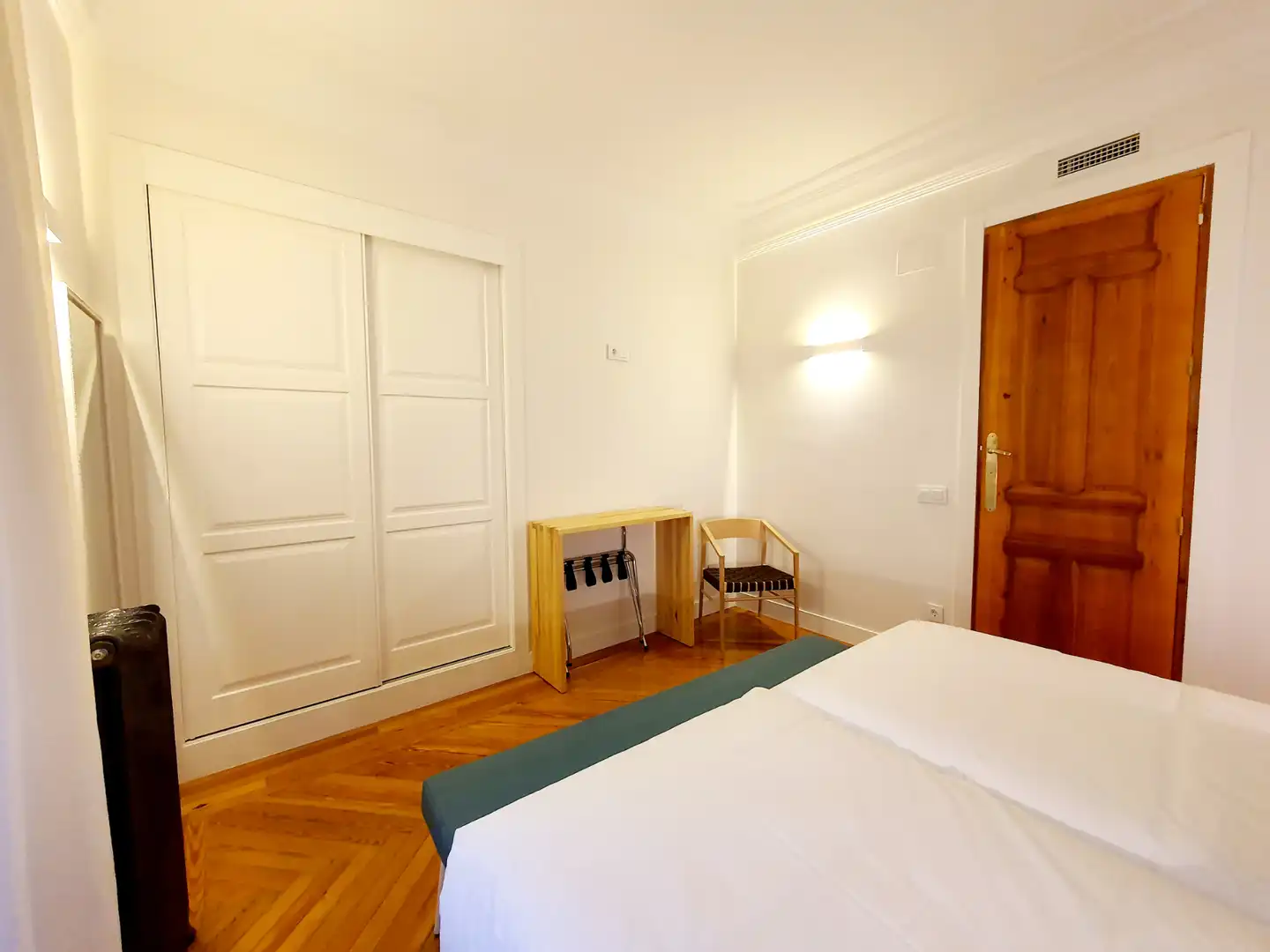 Schlafzimmer von Wohnungen zur Miete in Madrid mit Klimaanlage, Heizung und Möbliert