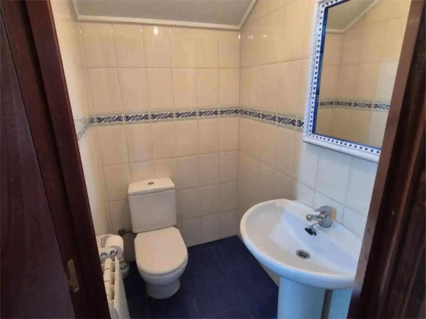 Baño de Casa adosada en venta en Oviedo  con Parquet y Balcón