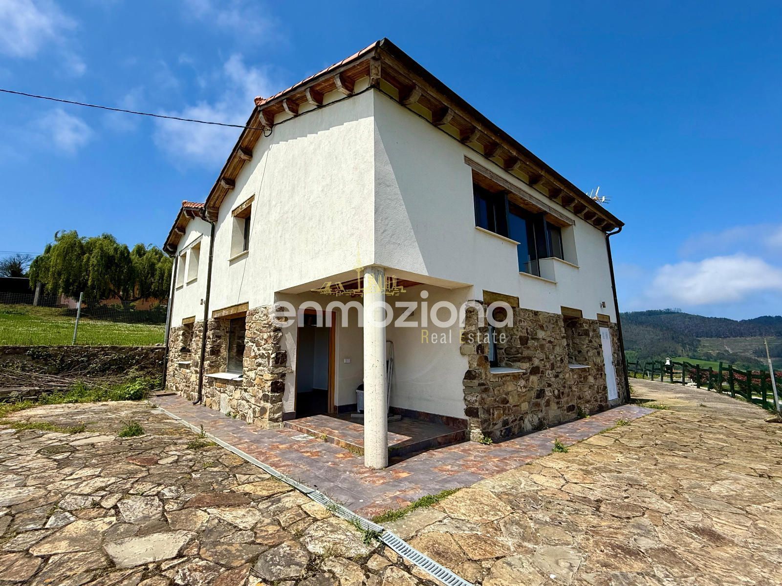 Exterior view of House or chalet for sale in Cudillero  with Heating, Terrace and Furnished