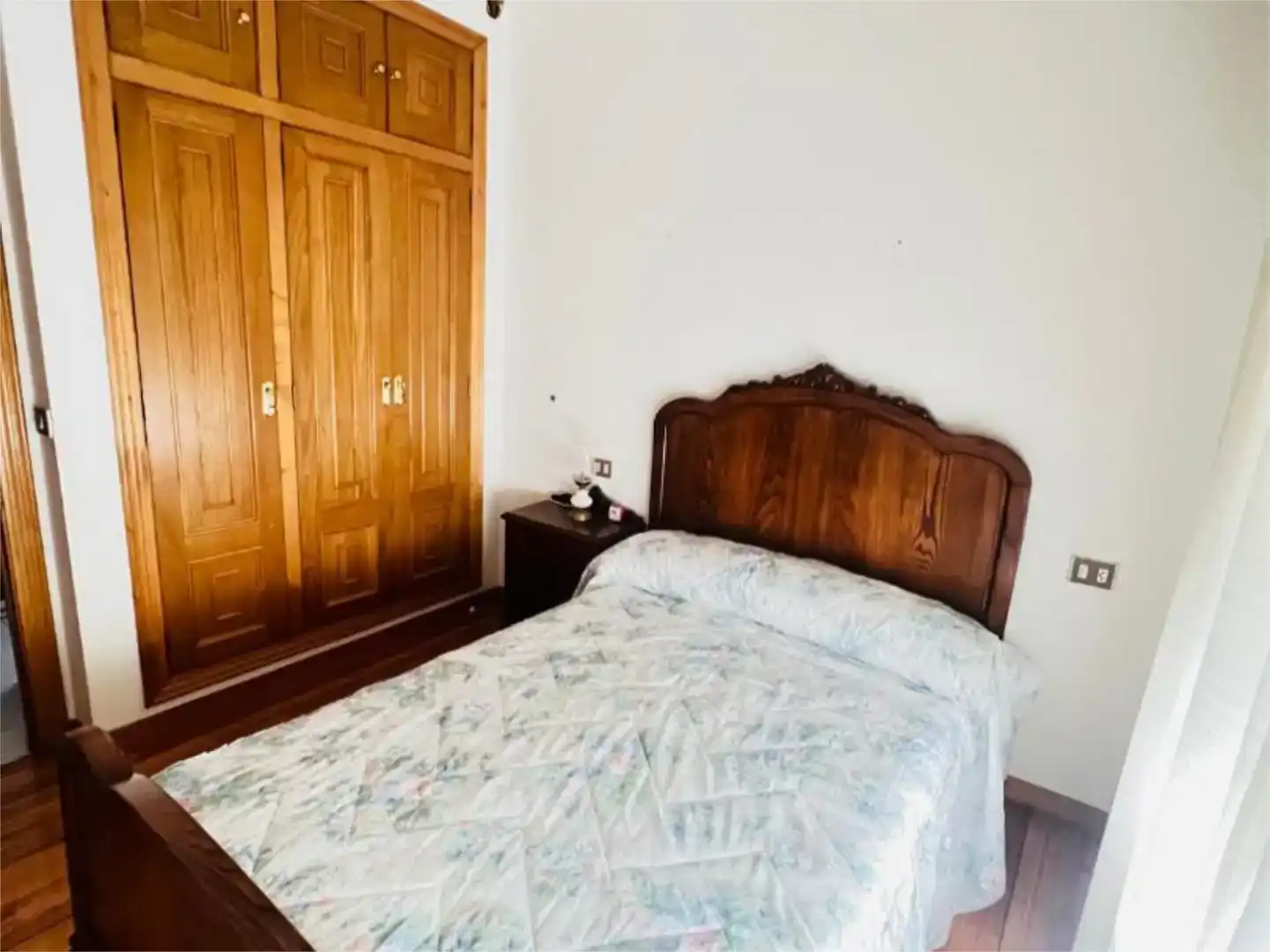 Habitación de Piso en venta en Quiroga con Parquet, Trastero y Amueblado