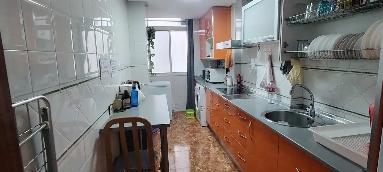 Küche von Wohnung zum Verkauf in Linares mit Klimaanlage, Heizung und Privatgarten
