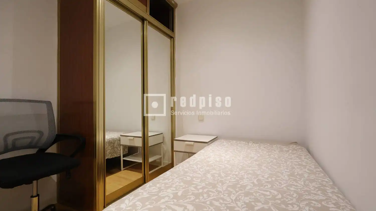 Bedroom of Flat for rent in Madrid  with Air Conditioner, Heating and Furnished