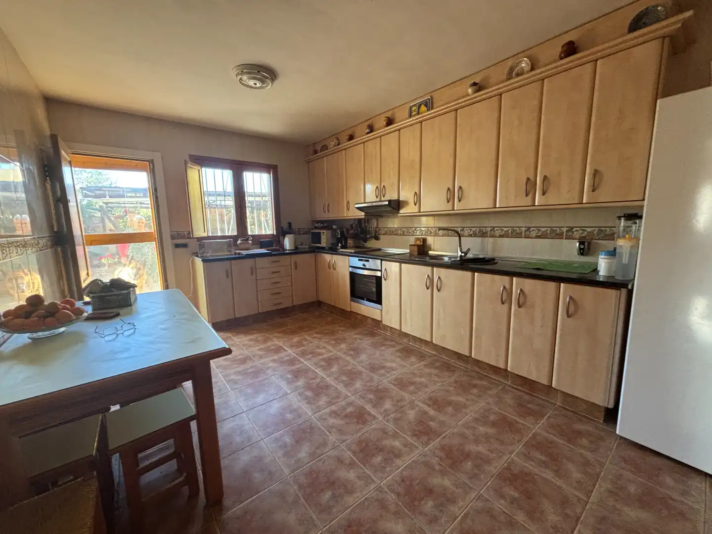 Küche von Country house zum Verkauf in Flix mit Klimaanlage, Privatgarten und Schwimmbad