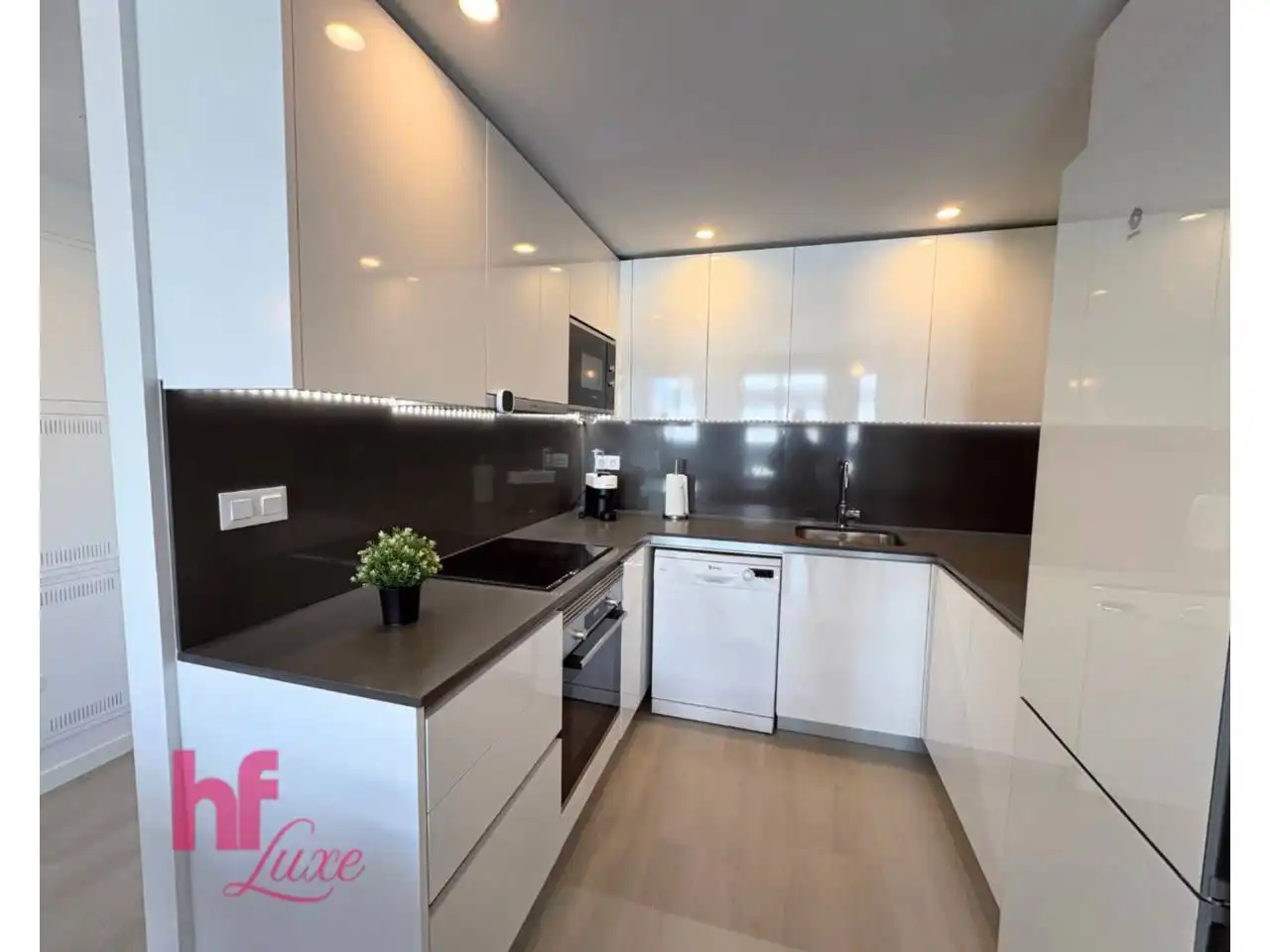 Küche von Wohnung zum Verkauf in L'Hospitalet de Llobregat mit Klimaanlage, Heizung und Terrasse
