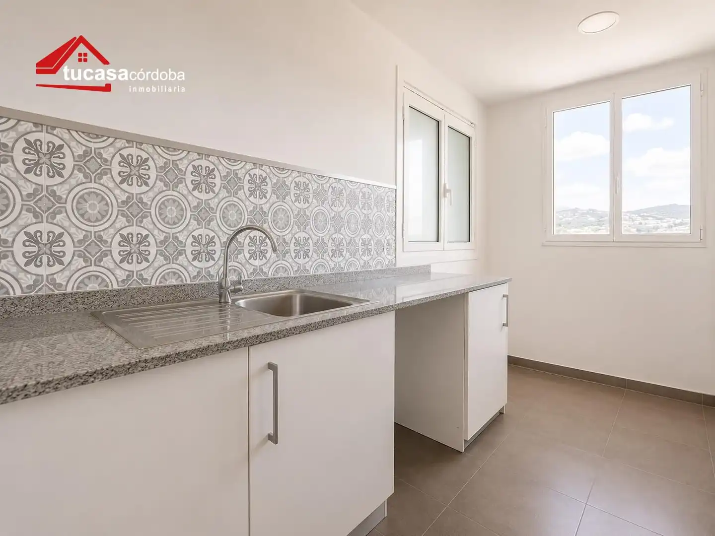 Cuina de Pis en venda en Córdoba amb Aire condicionat, Terrassa i Traster