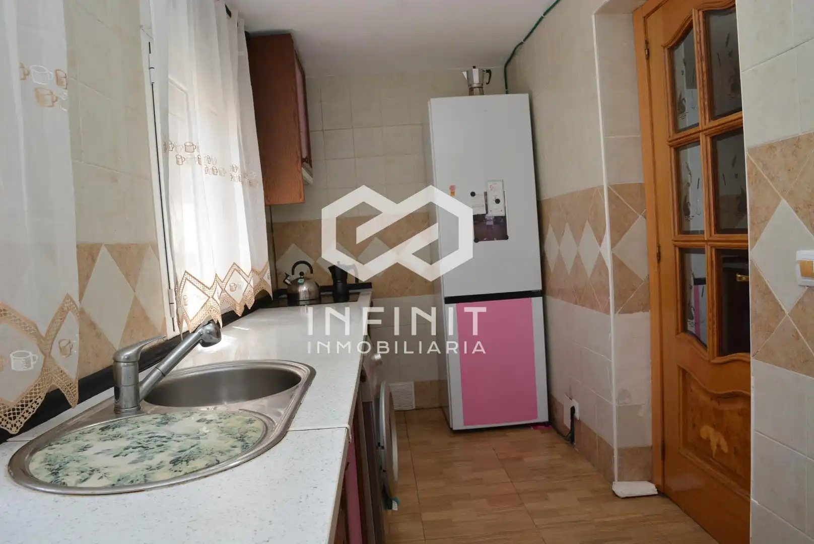 Cocina de Casa o chalet en venta en Valdeaveruelo con Calefacción, Jardín privado y Terraza