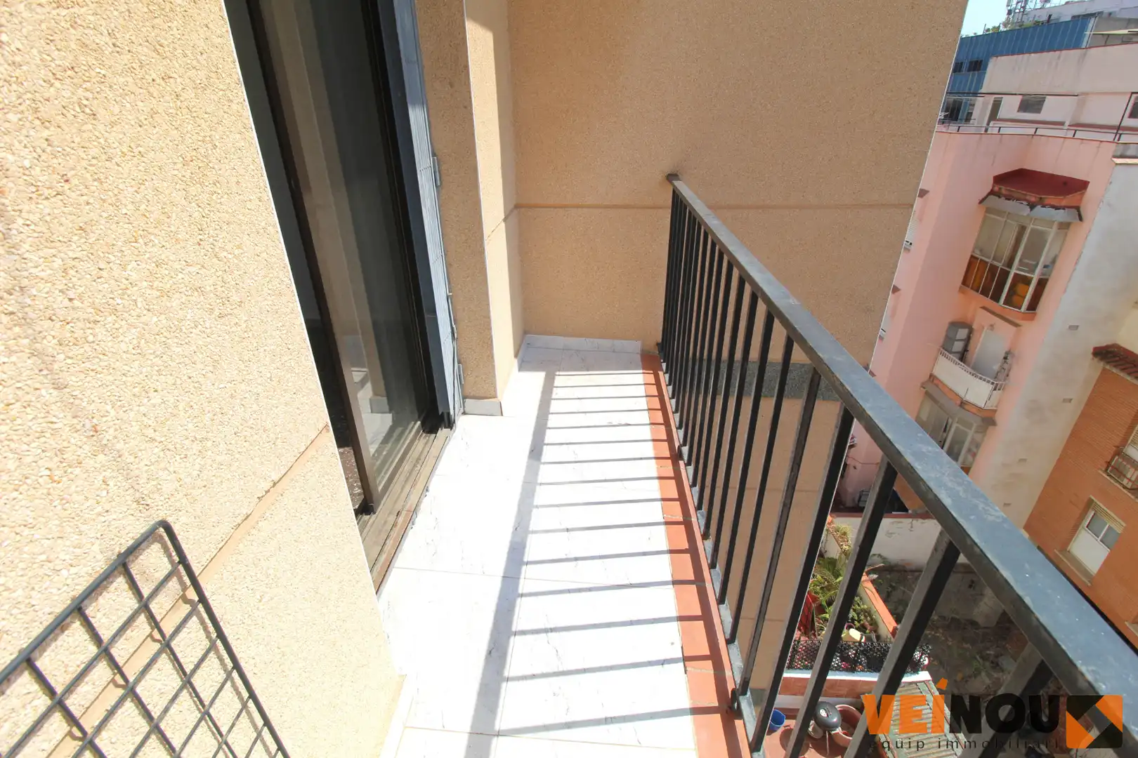 Terraza de Piso en venta en L'Hospitalet de Llobregat con Balcón