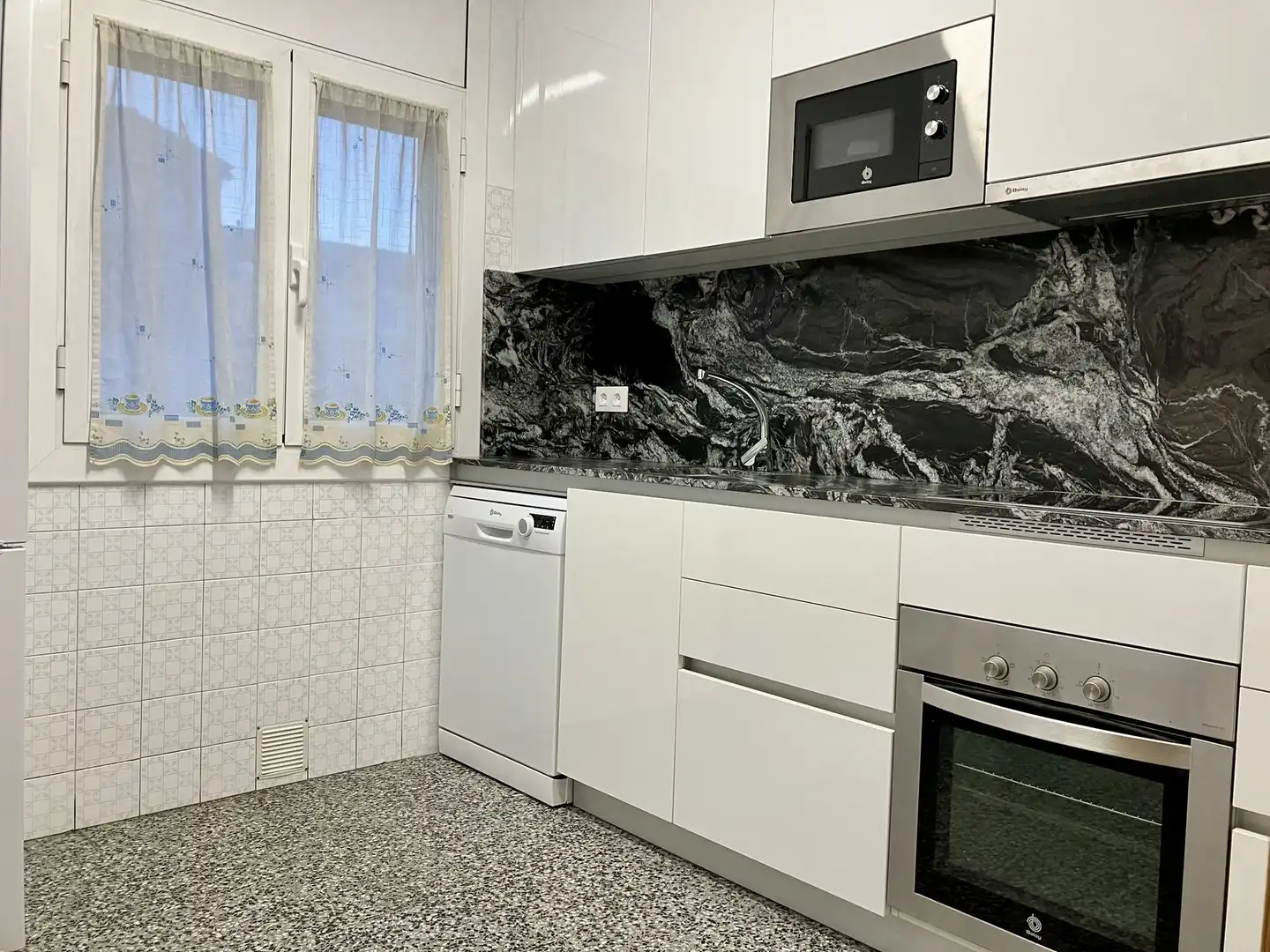 Semi-detached house with terrace for sale in Carrer Noguer, imagen 3