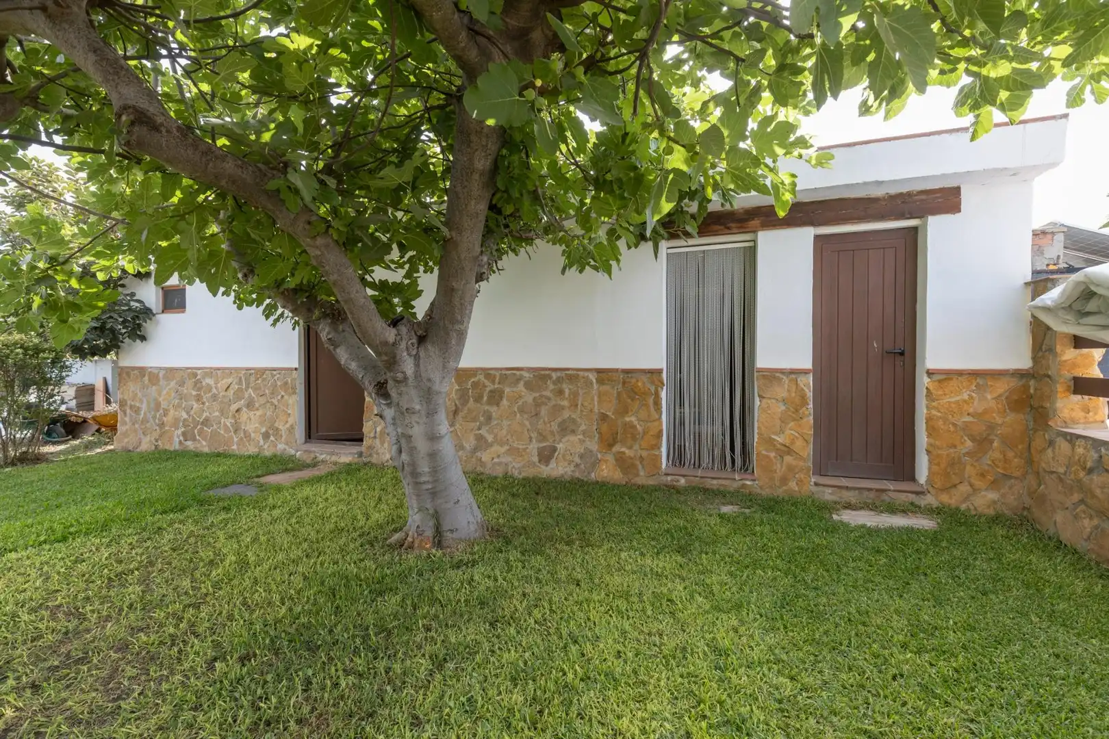 Jardí de Finca rústica en venda en Pinos Puente amb Jardí privat, Traster i Piscina