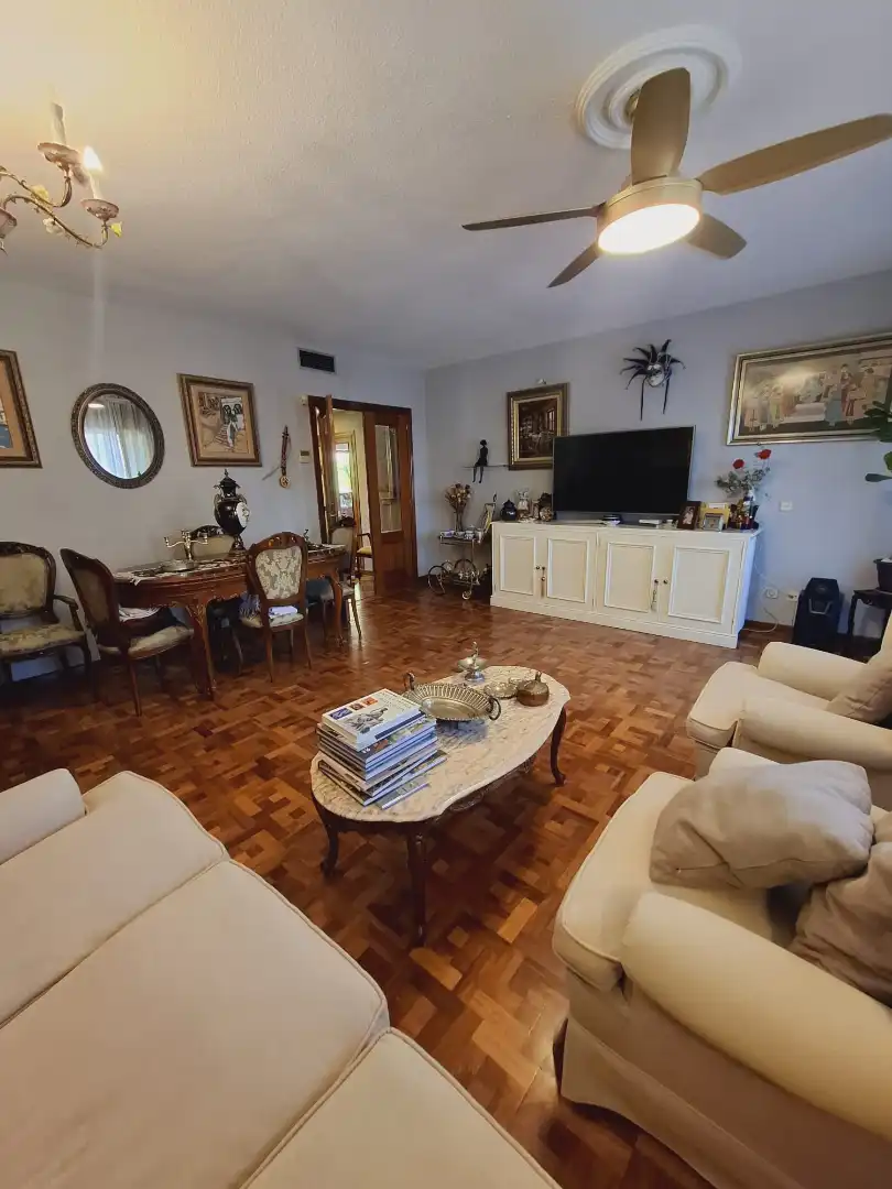 Sala de estar de Casa o chalet en venta en Villaviciosa de Odón con Aire acondicionado, Calefacción y Parquet