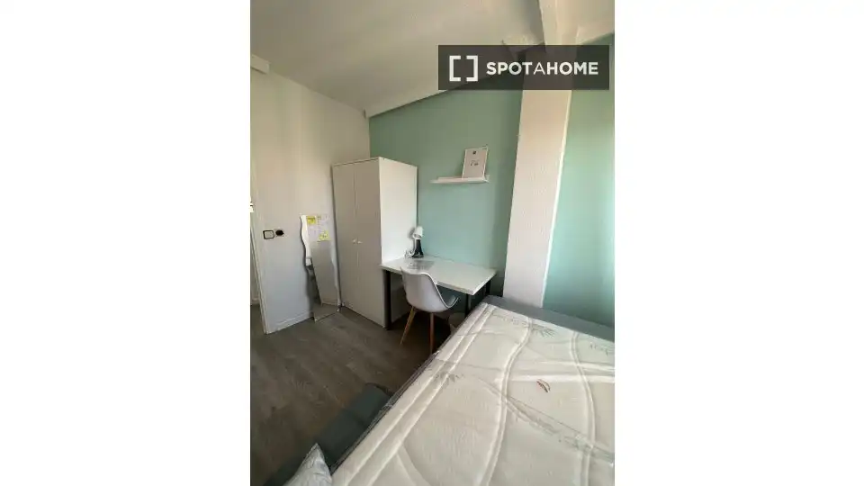 Room in Getafe, Madrid