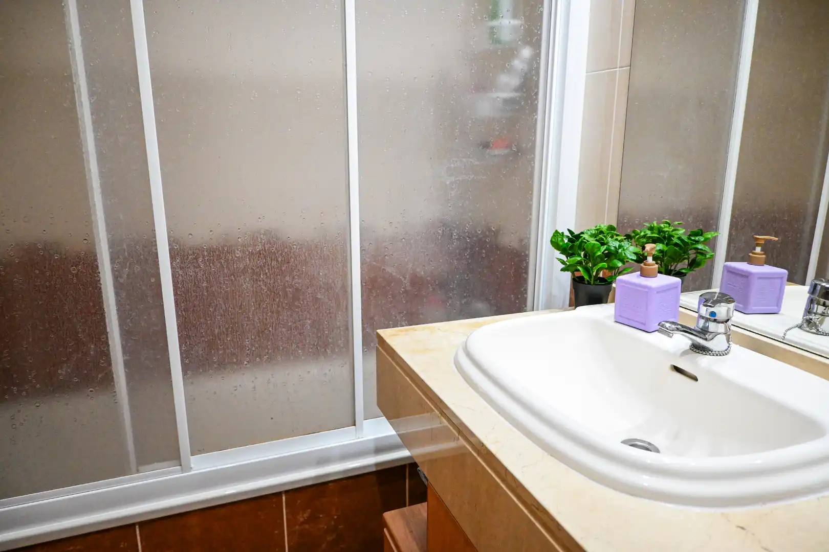 Bathroom of Flat for sale in Valencia  with Air Conditioner, Terrace and Swimming Pool
