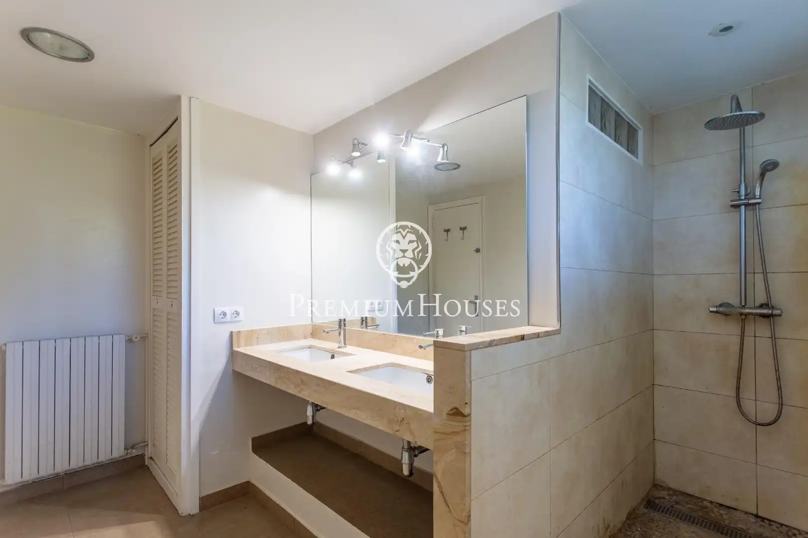 Bathroom of Houses for sale in Cabrera de Mar  with Heating, Terrace and Storage room