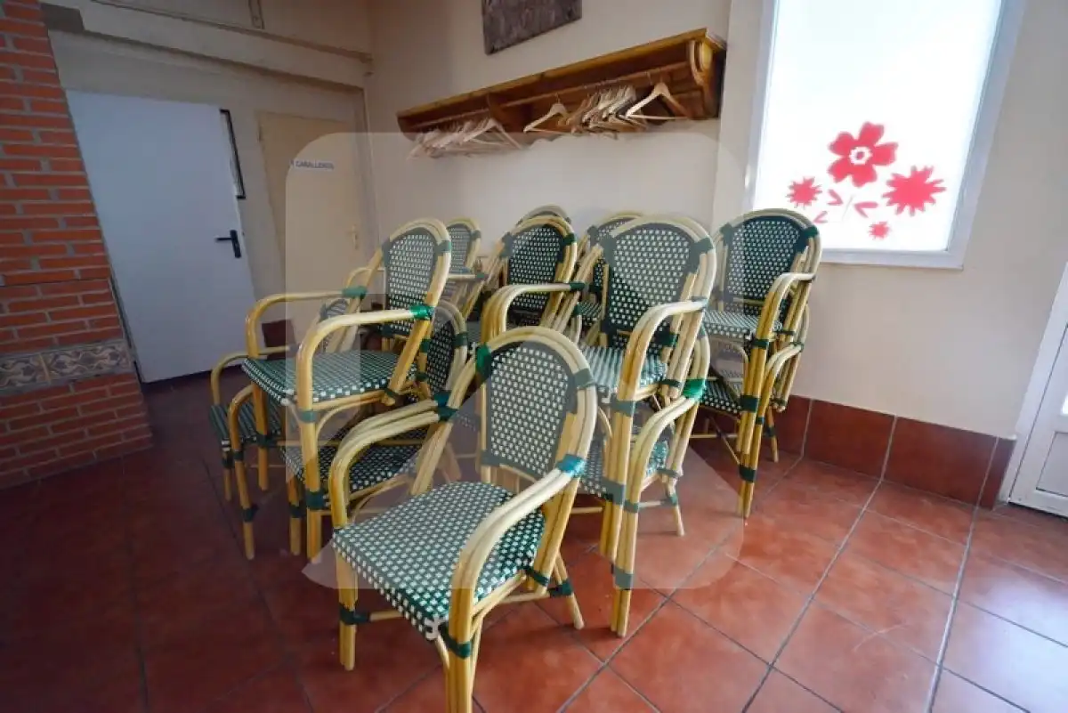 Local en venta en Fabero con Aire acondicionado