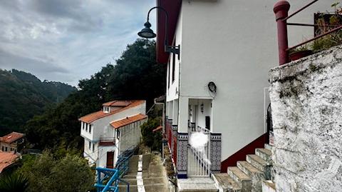 Foto 5 de Casa adosada en venda a Calle Cimadevilla, 18, Cudillero, Asturias