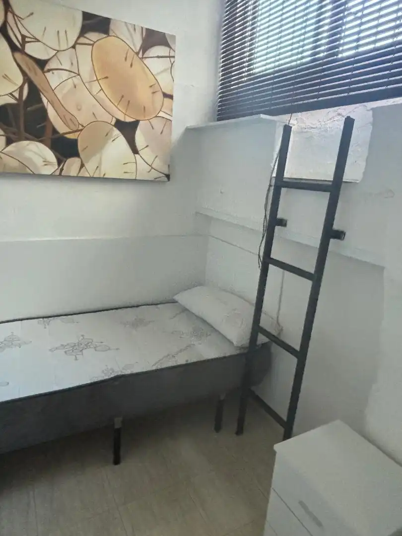 Estudio de alquiler en Carrer del Matemàtic Marzal, 2, La Roqueta