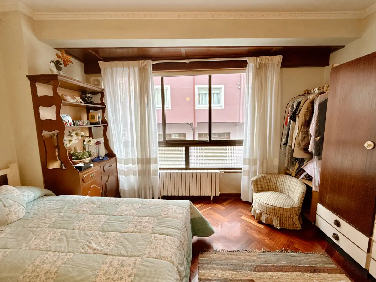 Habitación de Piso en venta en Carballo con Amueblado