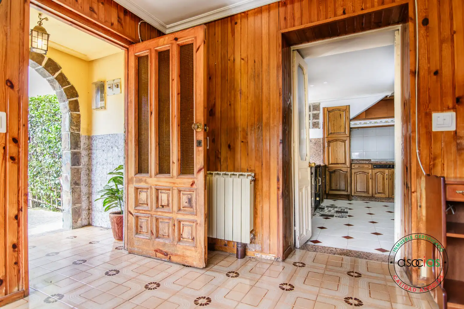 Casa o chalet en venta en Las Regueras   con Calefacción y Jardín privado