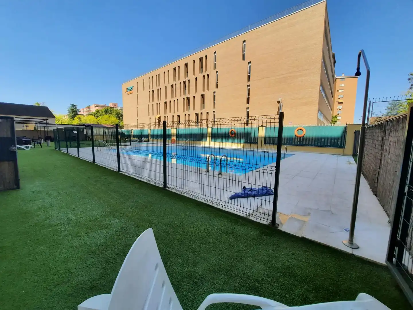 Schwimmbecken von Wohnung zur Miete in Badajoz mit Klimaanlage, Heizung und Schwimmbad