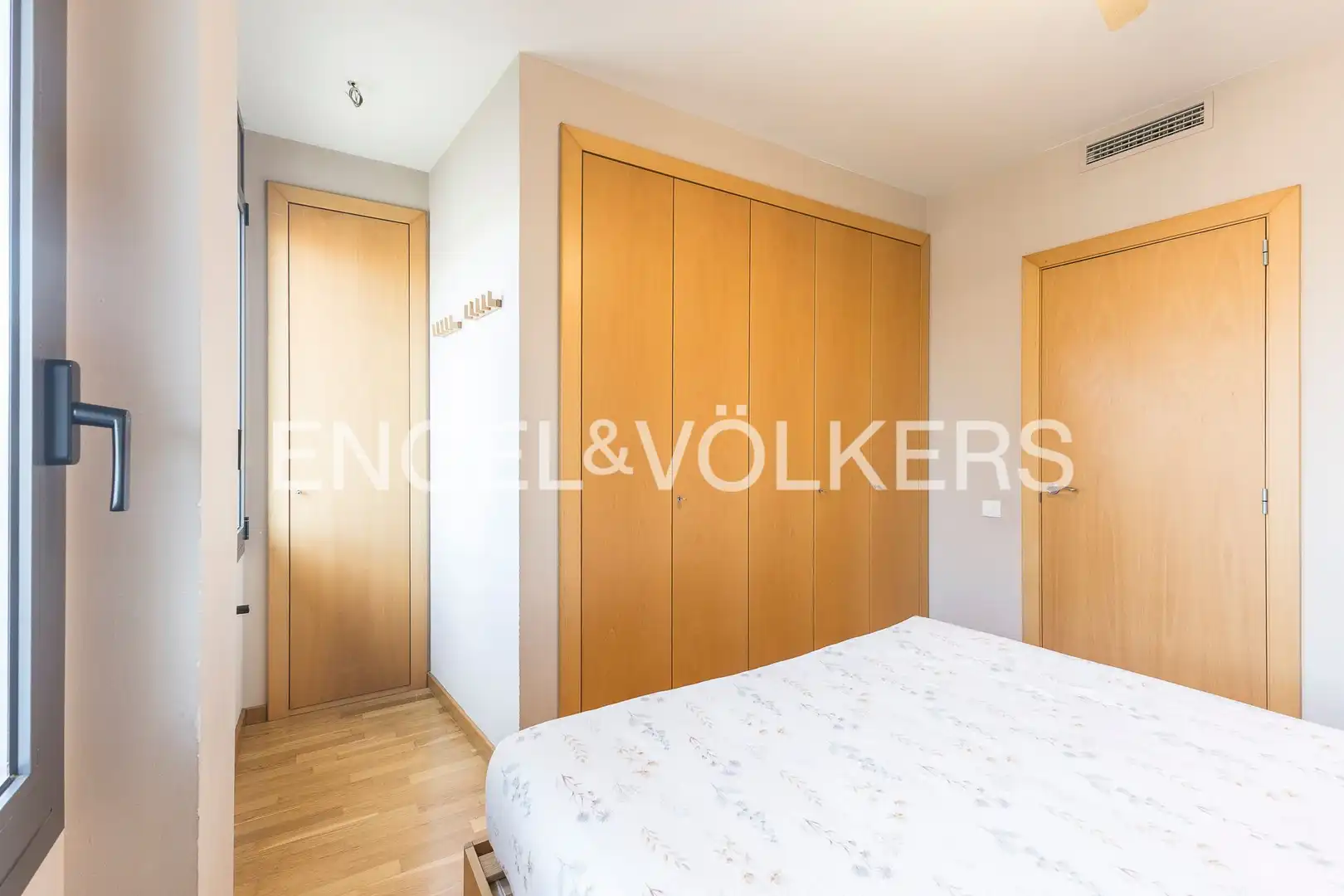 Bedroom of Flat for sale in Barcelona  with Air Conditioner, Heating and Private garden