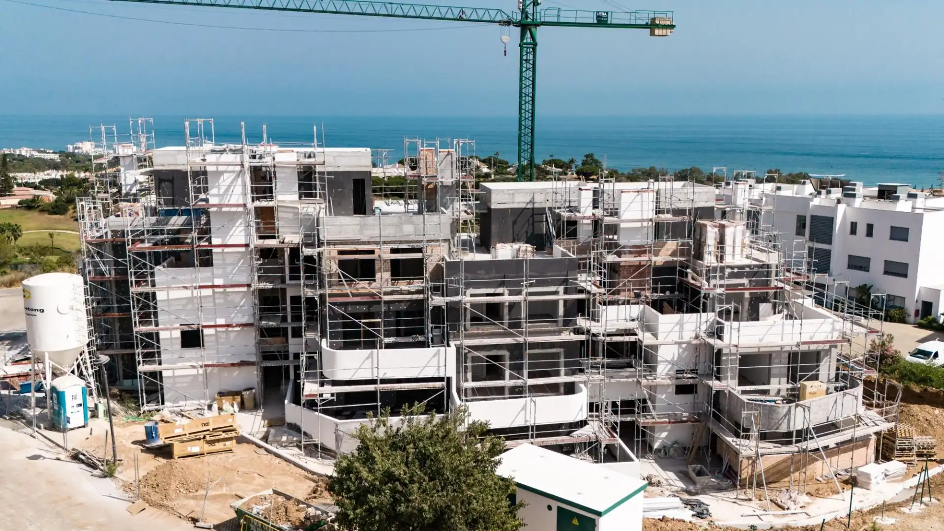 Vista exterior de Planta baja en venta en Marbella con Aire acondicionado, Calefacción y Jardín privado