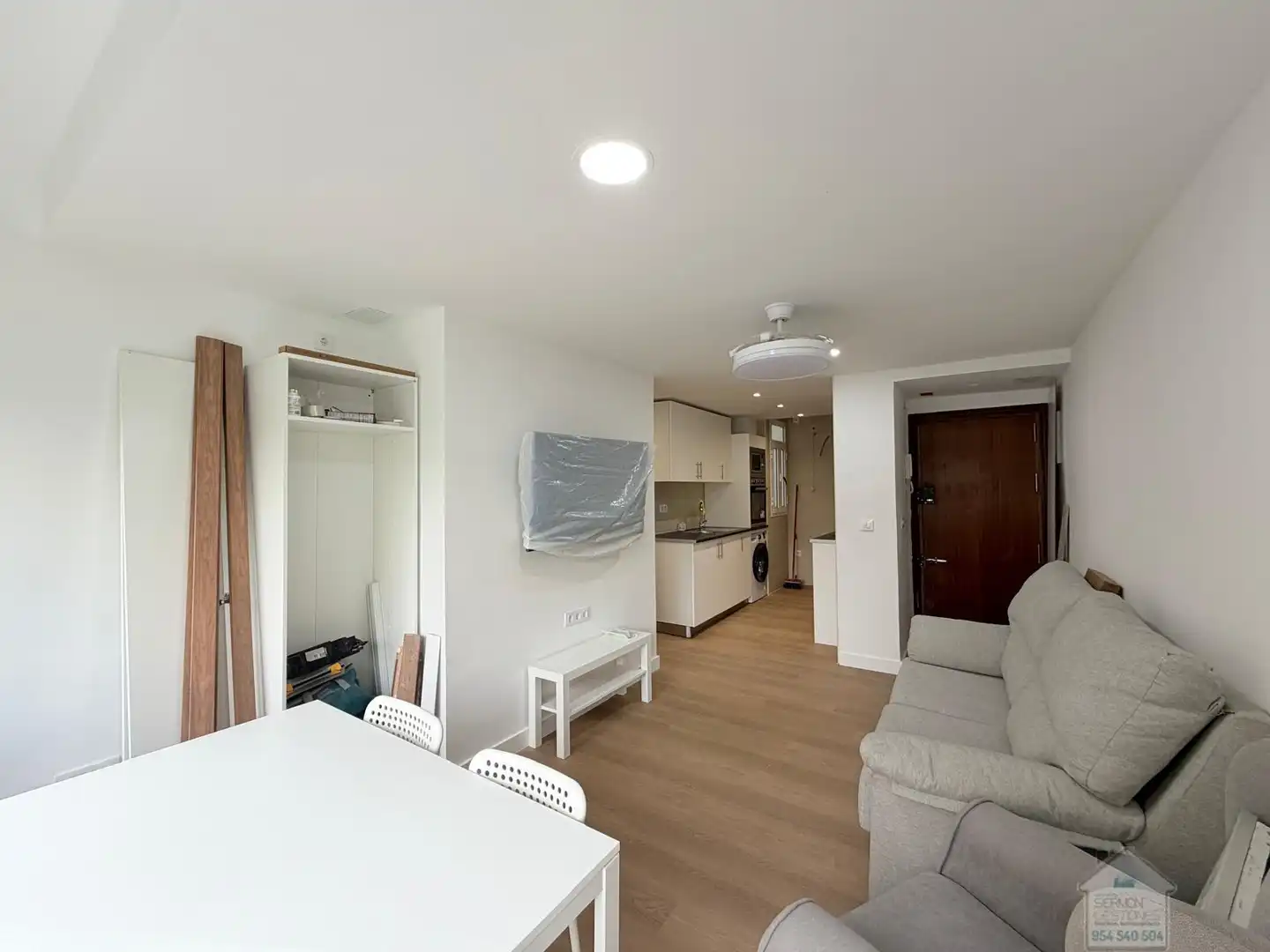 Flat for rent in Sevilla  with Parquet flooring and Furnished