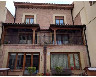 Vista exterior de Casa o xalet de lloguer en Santo Domingo de la Calzada amb Jardí privat i Balcó