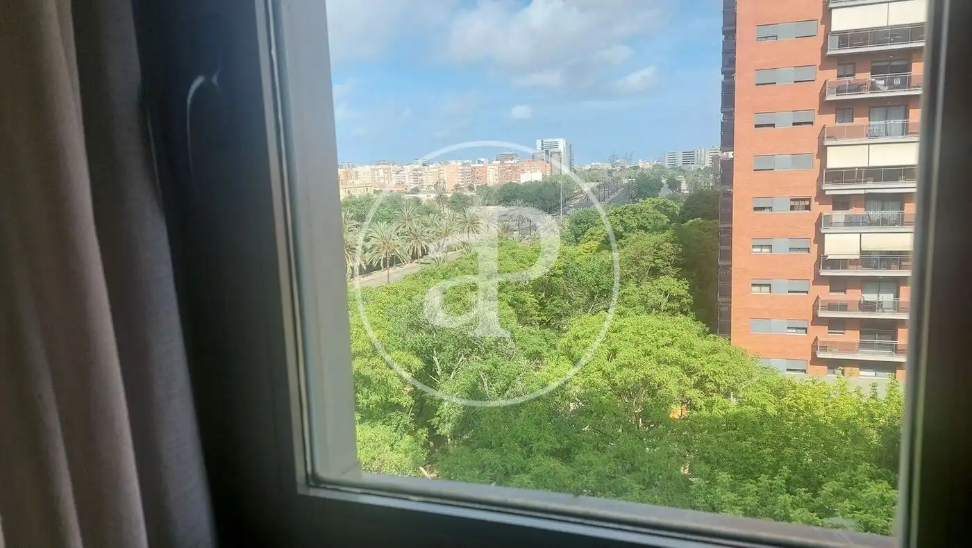Exterior view of Flat for rent in Valencia  with Air Conditioner, Terrace and Furnished