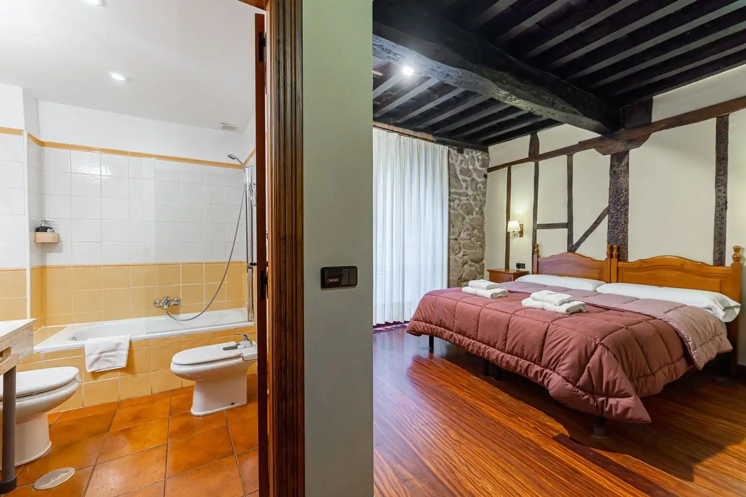 Habitación de Finca rústica en venta en Candelario con Calefacción, Jardín privado y Terraza