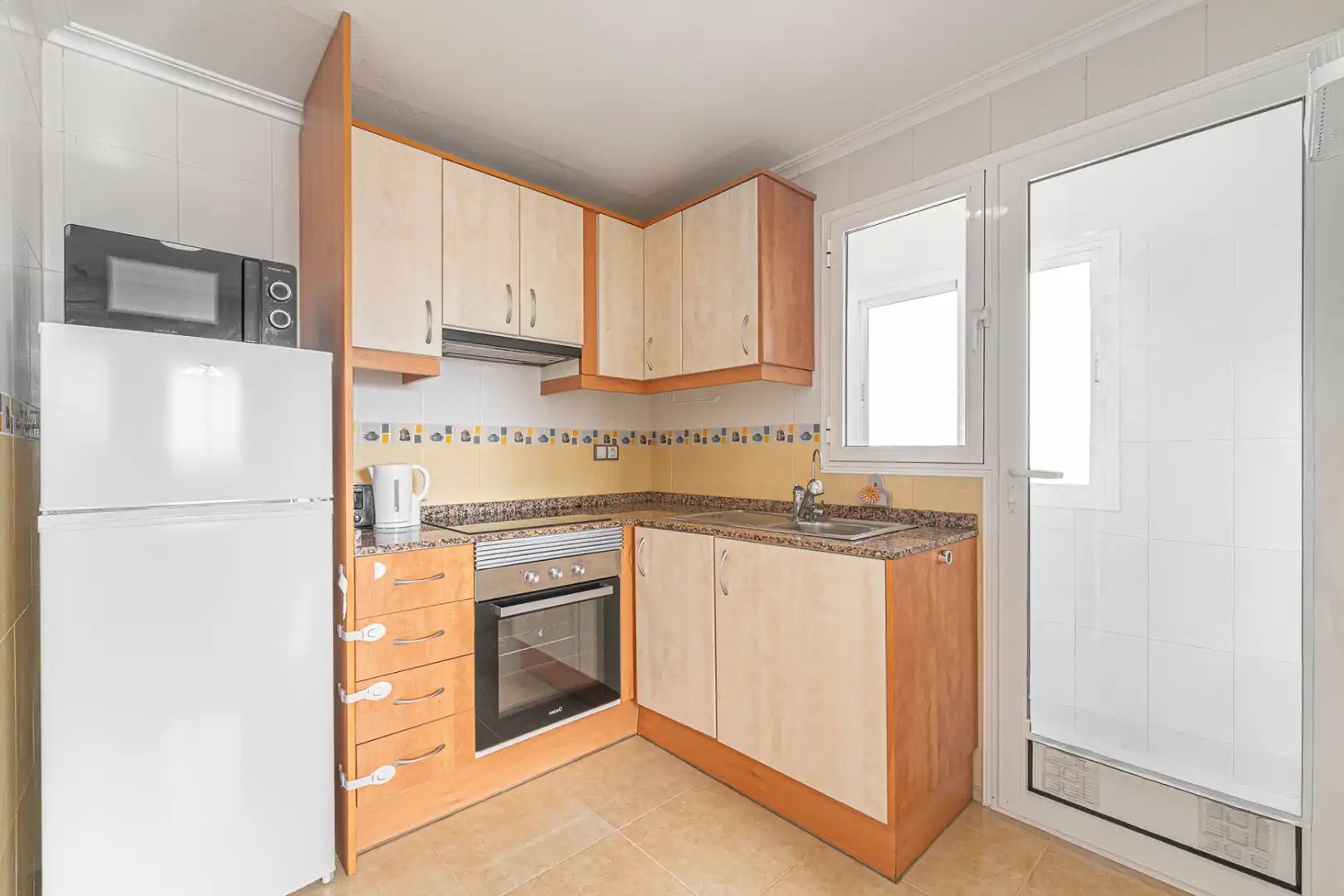 Kitchen of Flat for sale in Rojales  with Oven, Balcony and Community pool