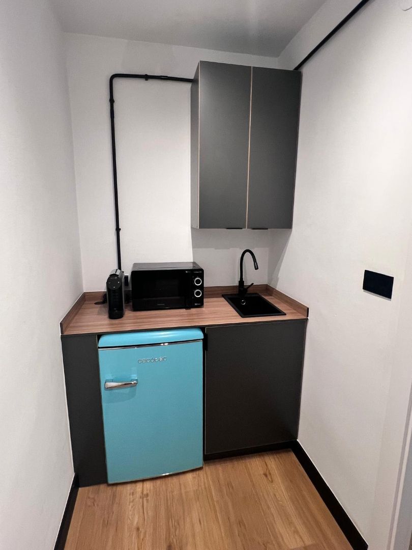 Cocina de Estudio de alquiler en  Granada Capital con Aire acondicionado, Calefacción y Amueblado