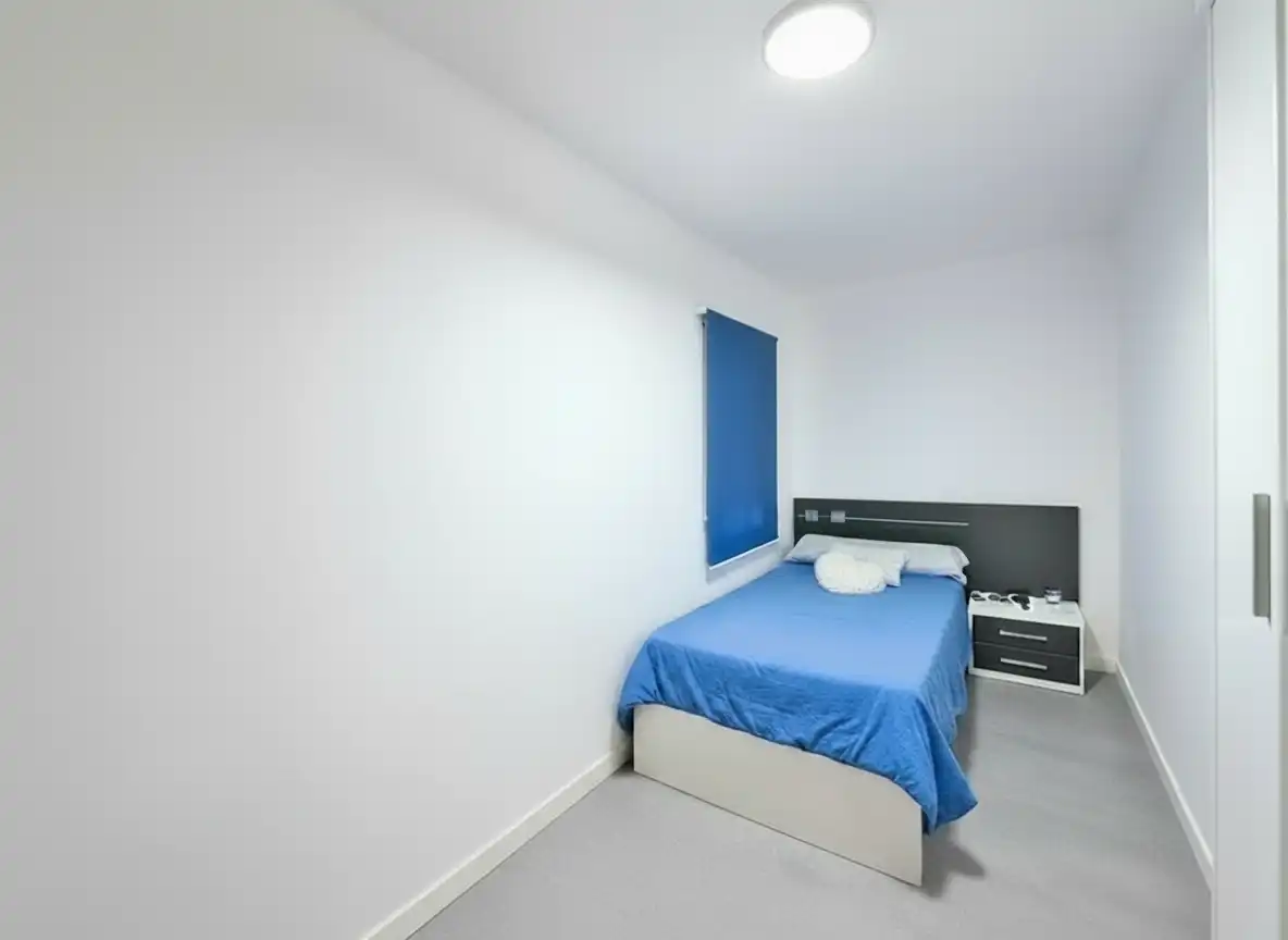 Habitación de Piso en venta en L'Hospitalet de Llobregat con Calefacción y Balcón