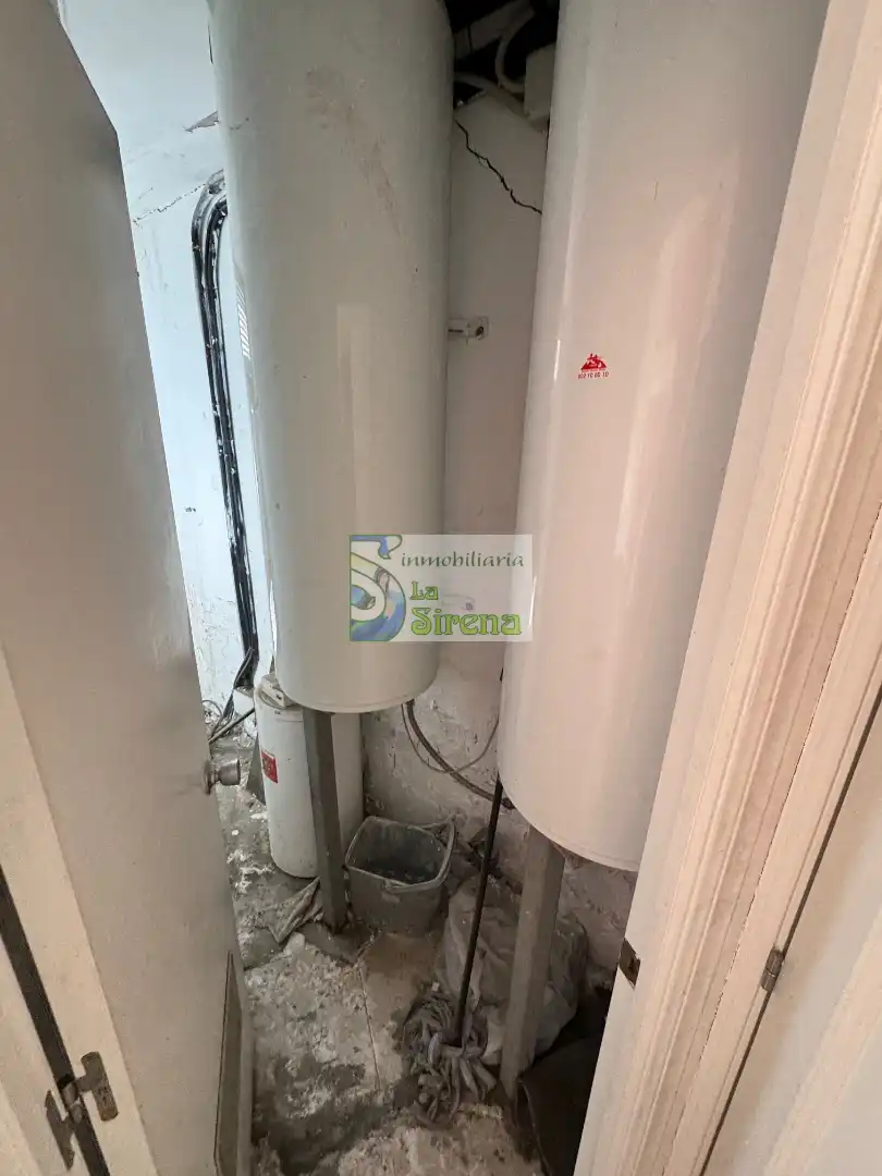 Local en venta en Castro-Urdiales con Alarma