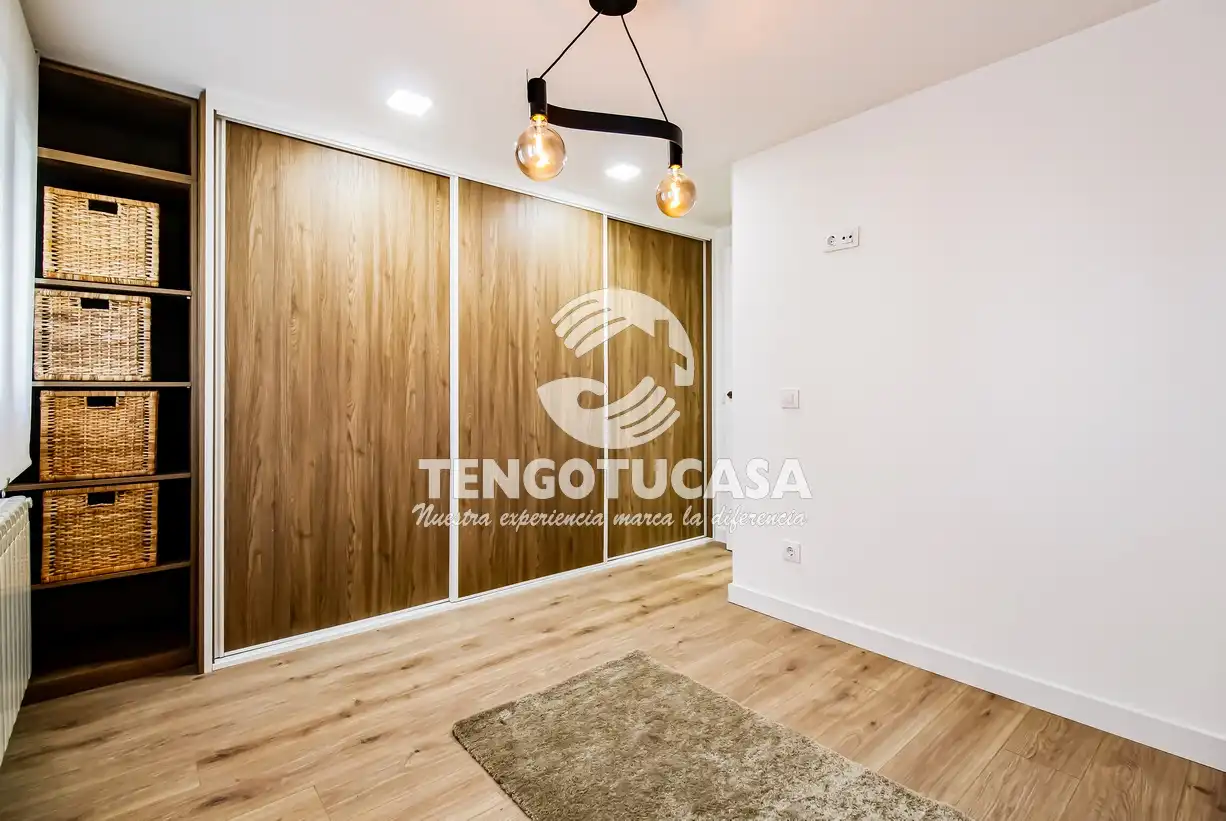 Bedroom of Flat for rent in Madrid  with Air Conditioner, Heating and Furnished