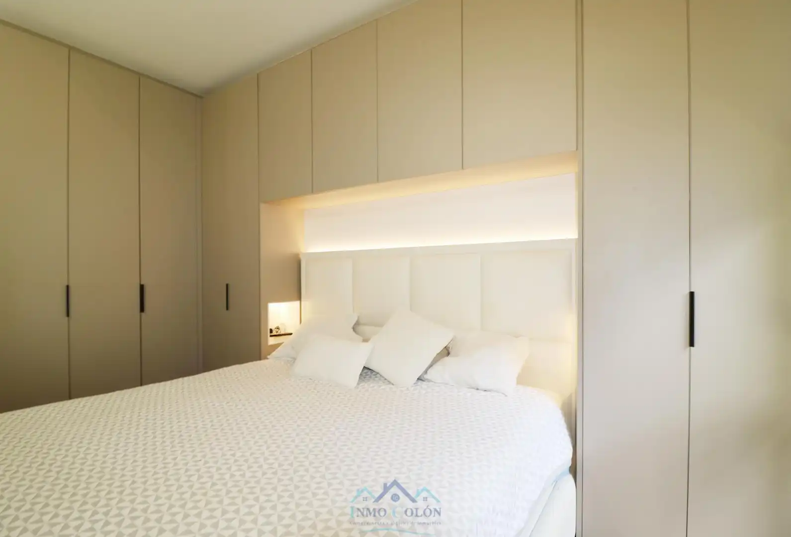 Bedroom of Duplexes for sale in Irun   with Heating, Terrace and Balcony
