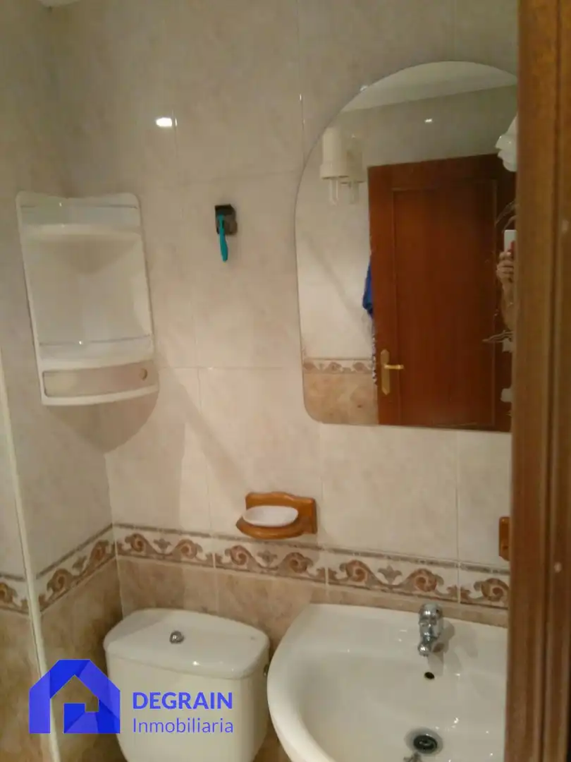 Bany de Dúplex en venda en Mieres (Asturias) amb Traster