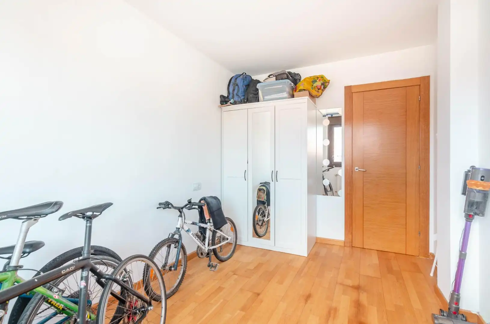 Piso en venta en Llanera con Calefacción, Trastero y Amueblado