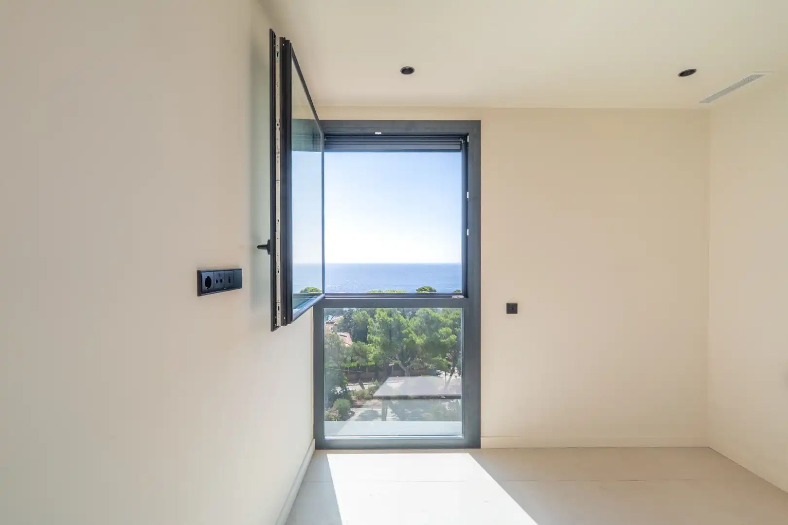 Planta baixa en venda a Carrer Canigó, 17, Torre Valentina - Mas Vilar de La Mutxada - Treumal