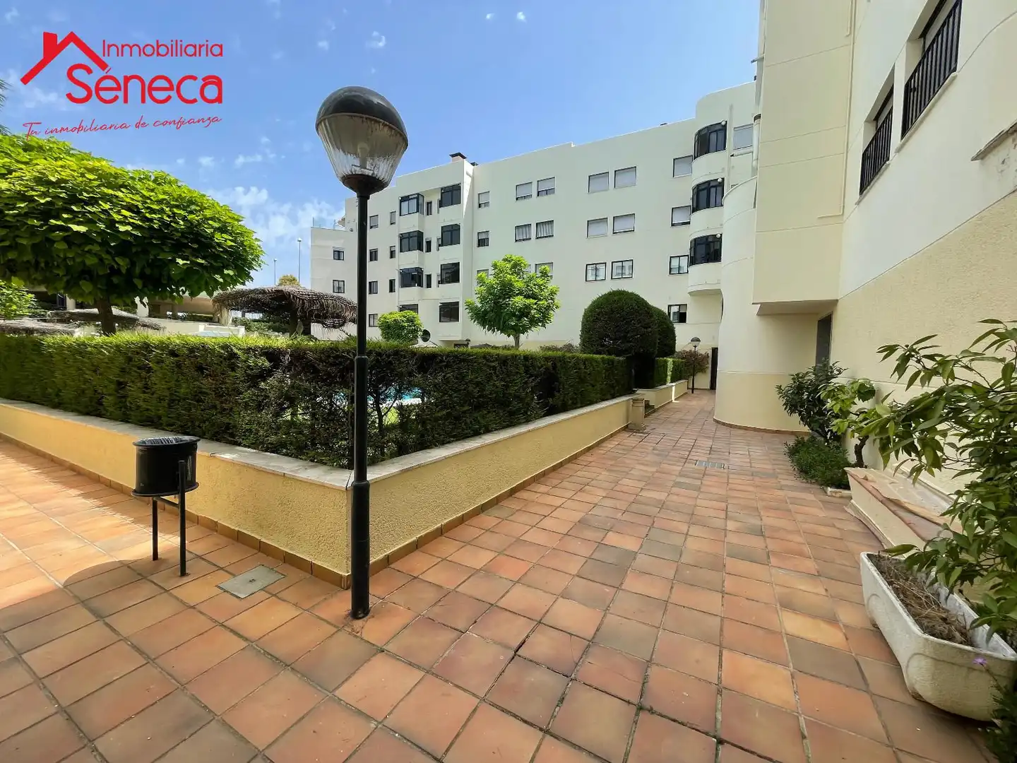 Außenansicht von Wohnung zum Verkauf in Córdoba mit Klimaanlage, Heizung und Terrasse