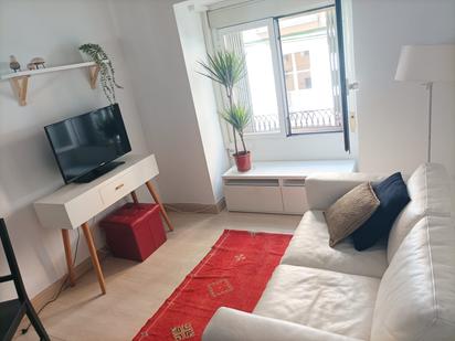 Living room of Flat for sale in  Madrid Capital