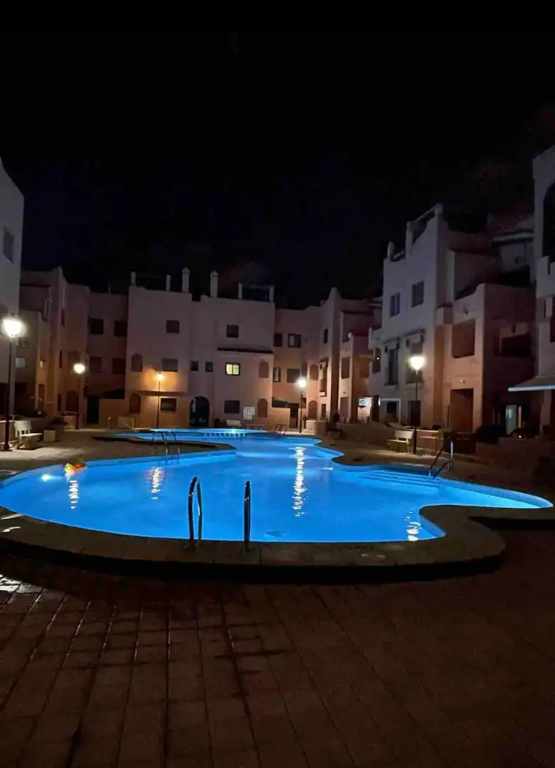 Schwimmbecken von Wohnung zum Verkauf in Torrevieja mit Möbliert