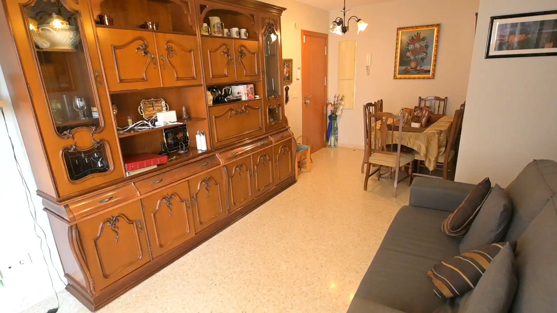 Sala d'estar de Pis en venda en Granada amb Aire condicionat, Moblat i Balcó