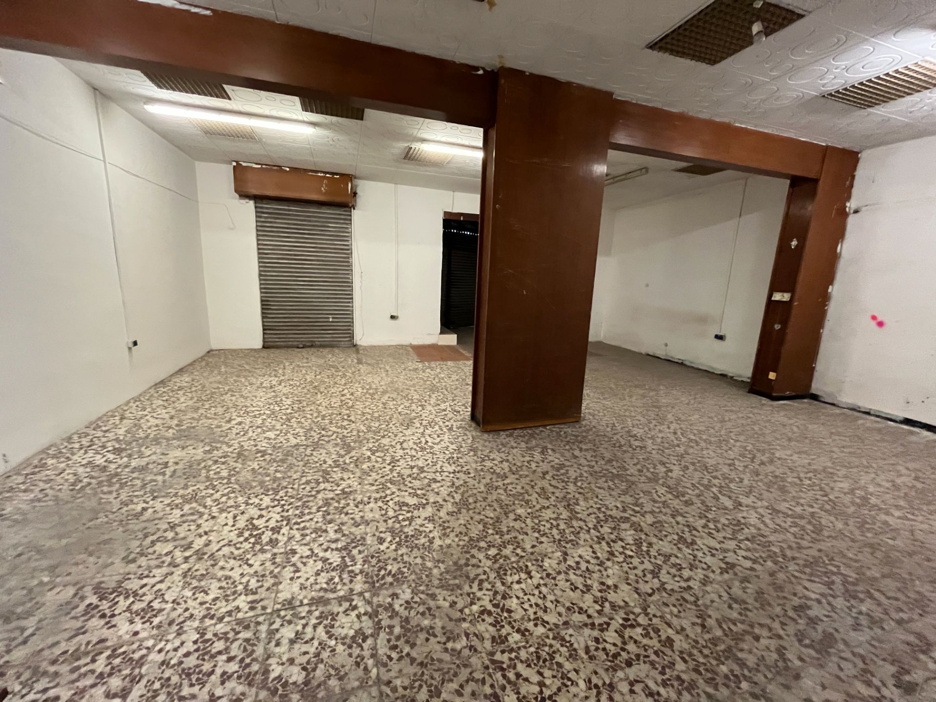 Premises for sale in  Barcelona Capital  with Internet and Alarm