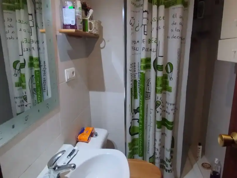 Baño de Piso en venta en  Granada Capital con Aire acondicionado, Terraza y Balcón